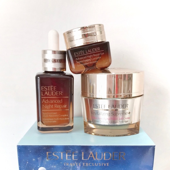 Estée Lauder Glowing Skin Essential full size - Picture 5 of 6